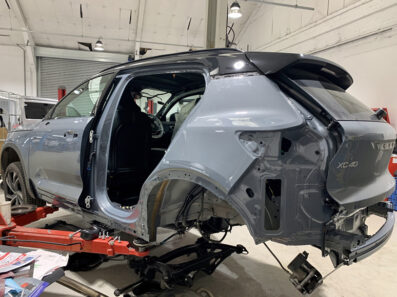 Accident repair on Volvo XC 40